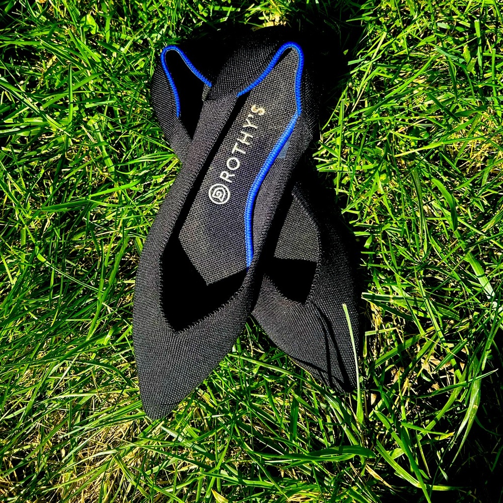 Black pointy toe size 11.5 Rothy’s.